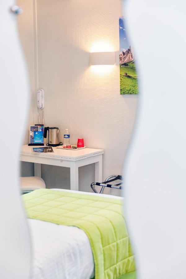 Hotel La Commanderie De Champarey Bourgoin-Jallieu Zewnętrze zdjęcie