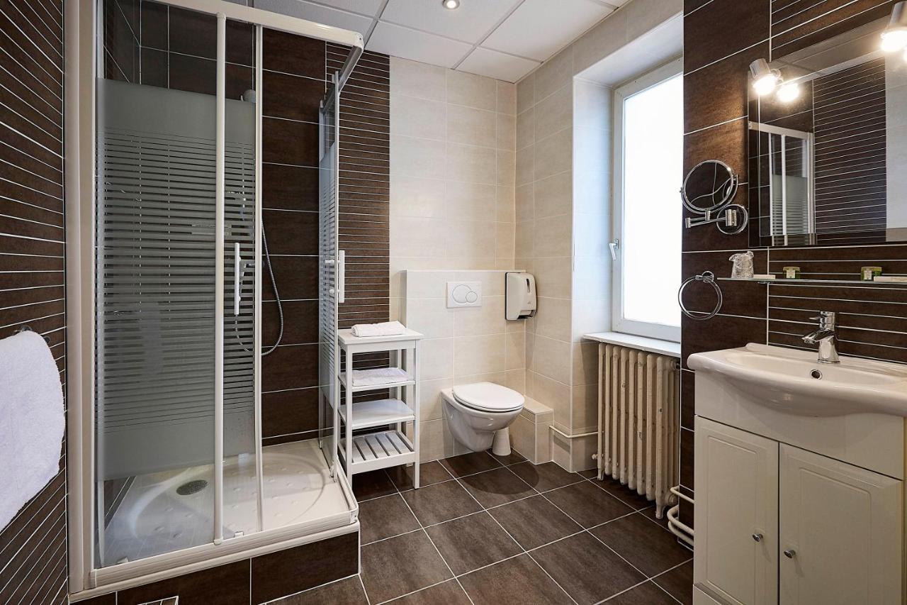 Hotel La Commanderie De Champarey Bourgoin-Jallieu Zewnętrze zdjęcie