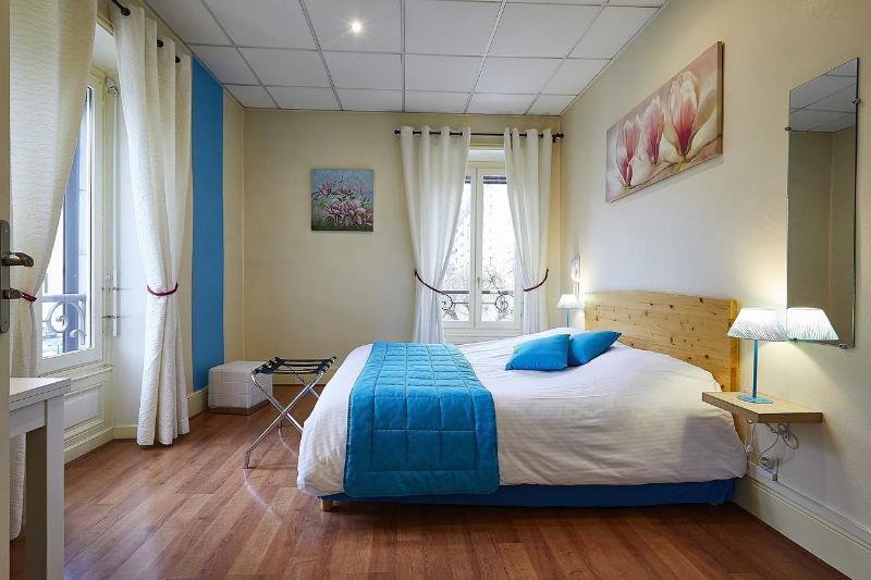 Hotel La Commanderie De Champarey Bourgoin-Jallieu Zewnętrze zdjęcie