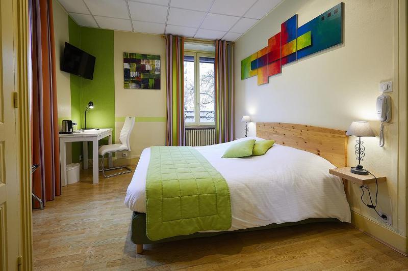 Hotel La Commanderie De Champarey Bourgoin-Jallieu Zewnętrze zdjęcie