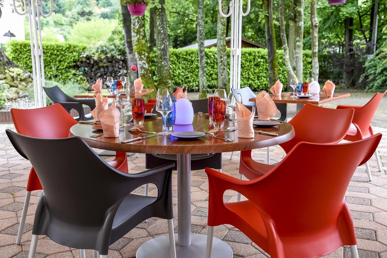 Hotel La Commanderie De Champarey Bourgoin-Jallieu Zewnętrze zdjęcie