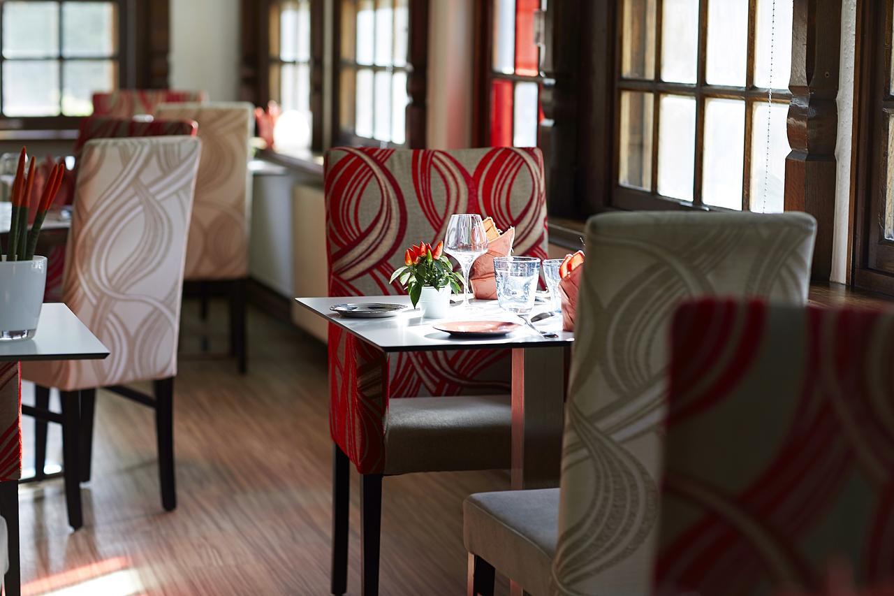 Hotel La Commanderie De Champarey Bourgoin-Jallieu Zewnętrze zdjęcie